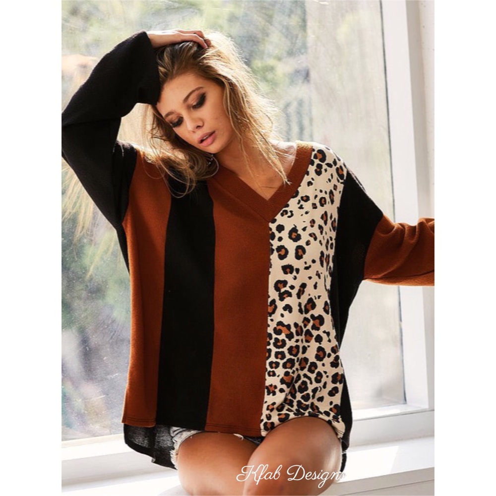 ❤️LAST 3!  V Neck Color Block Leopard Brushed Thermal Top! - Picture 4 of 7